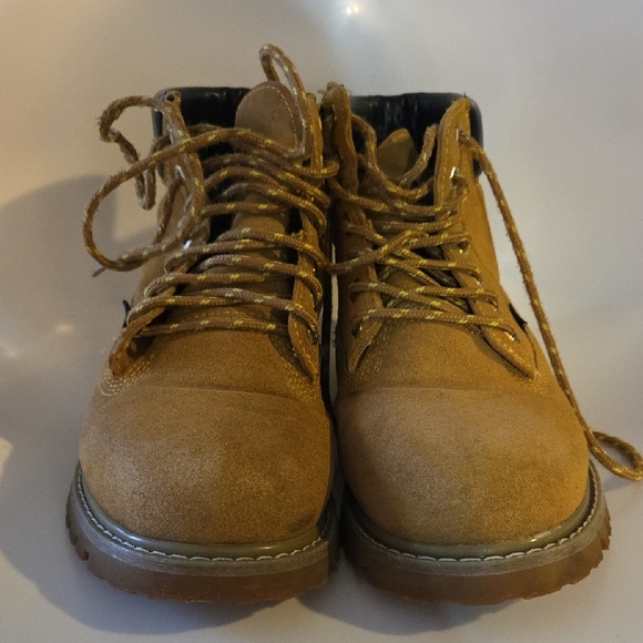 Old MILL Waterproof Tan Boots - Picture 3 of 6